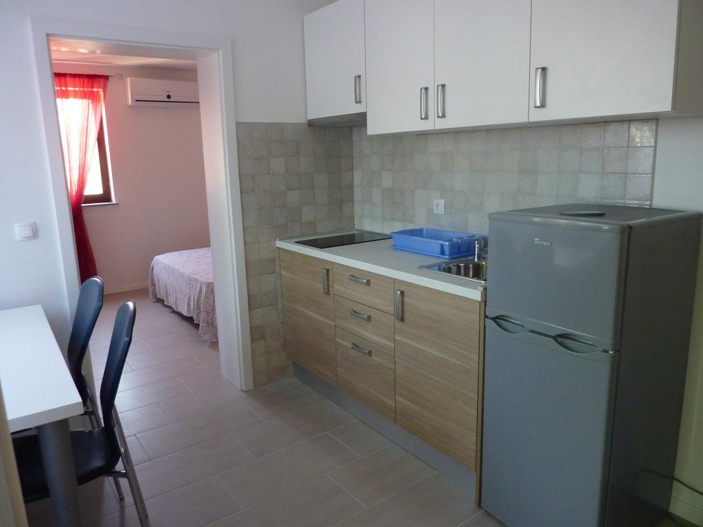 Apartment Greeny Galižana Kamer foto